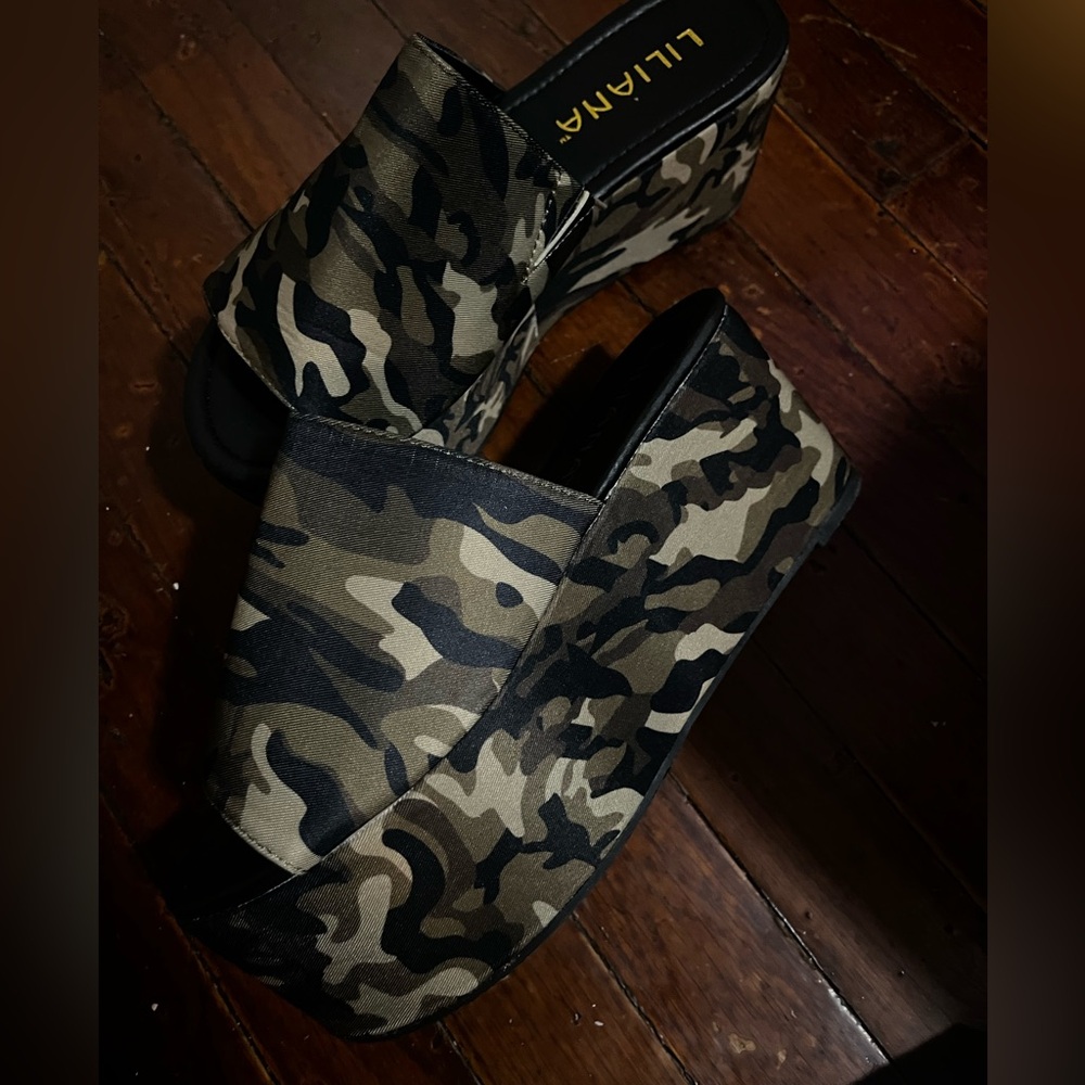 Camouflage Wedge Sandals